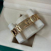 Rolex Cosmograph Daytona Yellow Gold Champagne Dial Ref. 116528