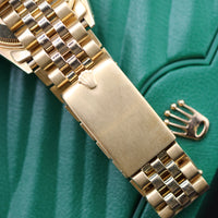 Rolex Oyster Perpetual Date, 18k Yellow Gold on Jubilee (Ref. 15037)
