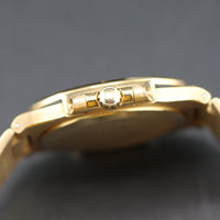 Patek Philippe Nautilus, Gilt Champagne Diamond Dial, 18k Gold, Diamond Bezel 37.5mm (Ref. 3800/3)