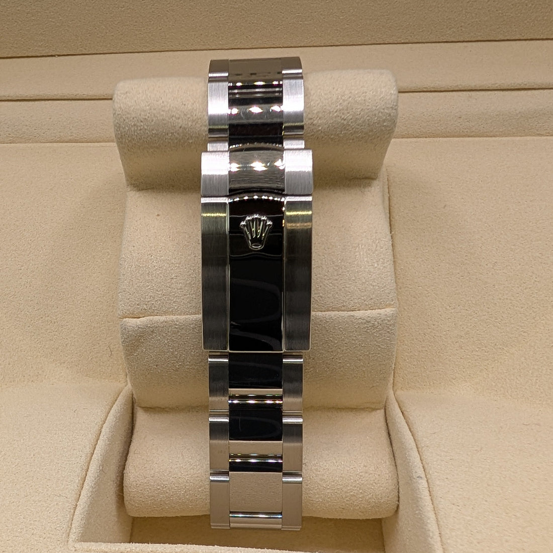 Rolex DateJust 41mm, Black Dial on Oyster, Smooth Bezel (Ref. 126300)