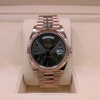 Rolex Day-Date, 40mm Rose Gold, Olive Dial MINT (Ref. 228235)